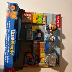 Fisher-Price Little People ADLI Playset - Blue, Gray, and Yellow